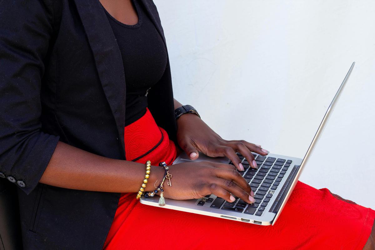 How A Clock In And Out App Simplifies Workforce Tracking